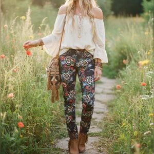 EUC Anthropologie Pilcro 28 Mid-Rise Skinny Jeans Dark Floral Cottagecore!!
